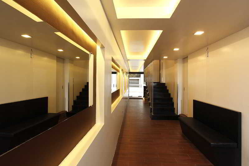Clover Center Hotel Yangon